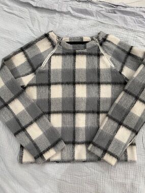 Abercrombie & Fitch cream and gray plaid zip jacket